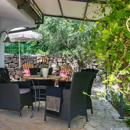 Blue House By El-pi Tours Prázdninový dům Sveti Ivan Dobrinjski