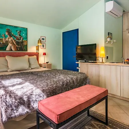 Blue House By El-pi Tours 펜션 *